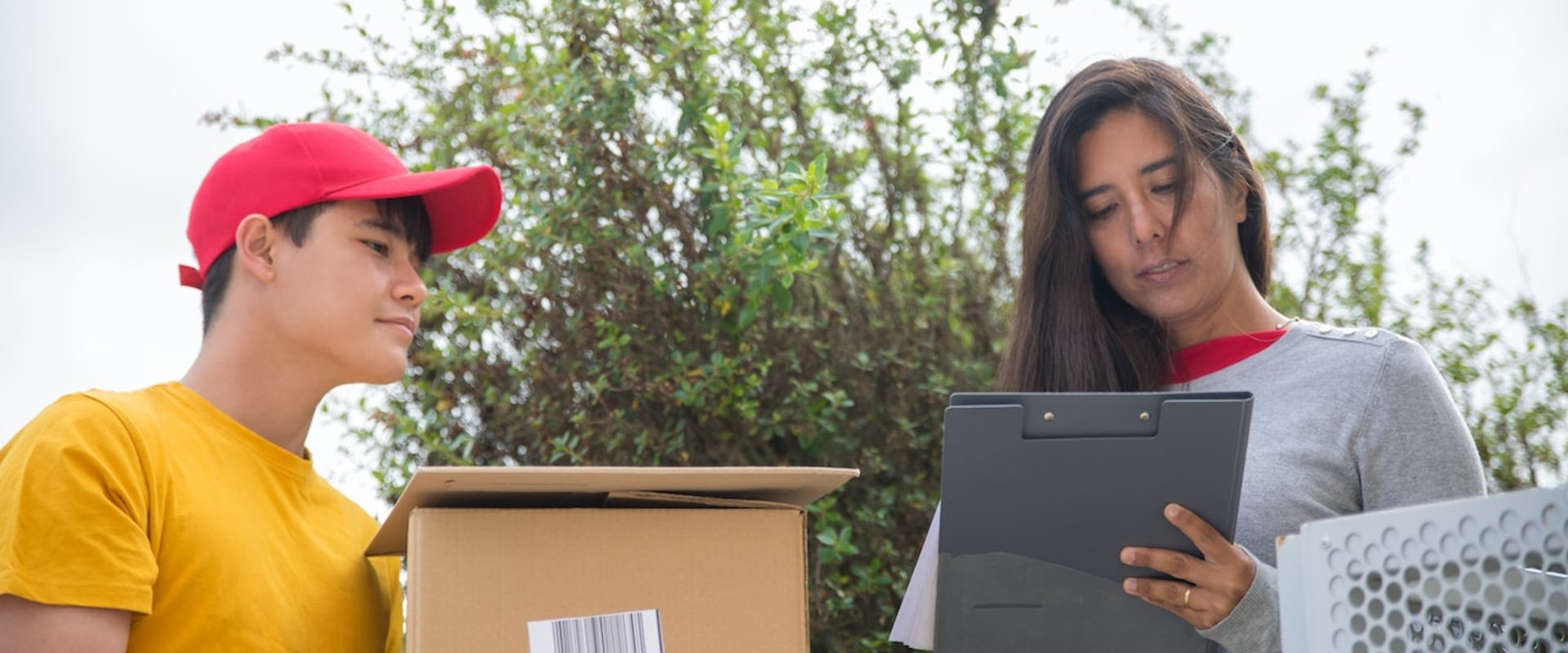 Legalize Marijuana: How To Choose A Weed Delivery Service For Marijuana